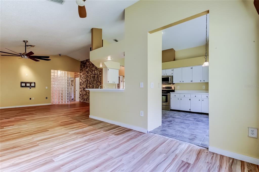 1795 Bayhill Drive Oldsmar, FL 34677 - Photo 15 of 58