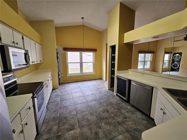 $539,900 | 1795 Bayhill Drive, Oldsmar, FL 34677