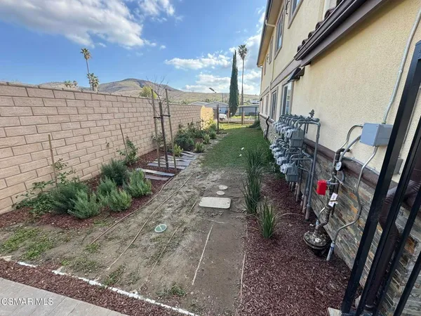 $2,700 | 1850 Buyers Street, Unit 204, Simi Valley, CA 93063