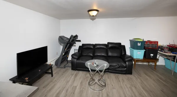 $230,000 | 1909 9th Avenue South, Fargo, ND 58103