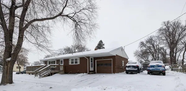$230,000 | 1909 9th Avenue South, Fargo, ND 58103