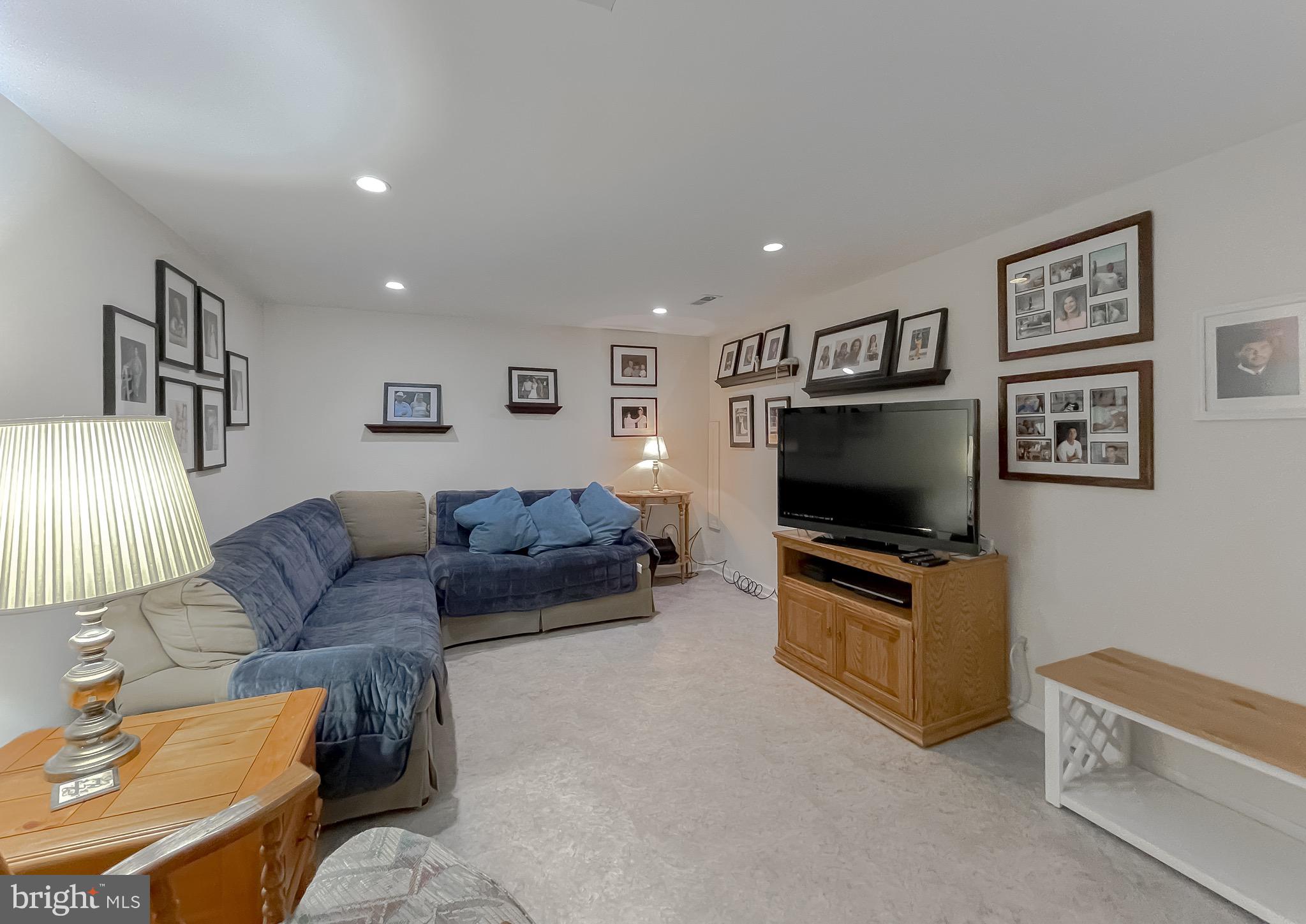 6015 Fir Road St. Leonard, MD 20685 - Photo 31 of 57 Family room