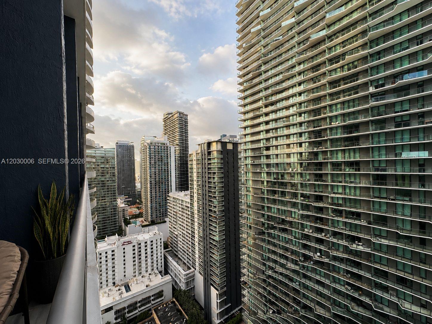 60 Southwest 13th Street, Unit 3004 Miami, FL 33130 - Photo 11 of 13