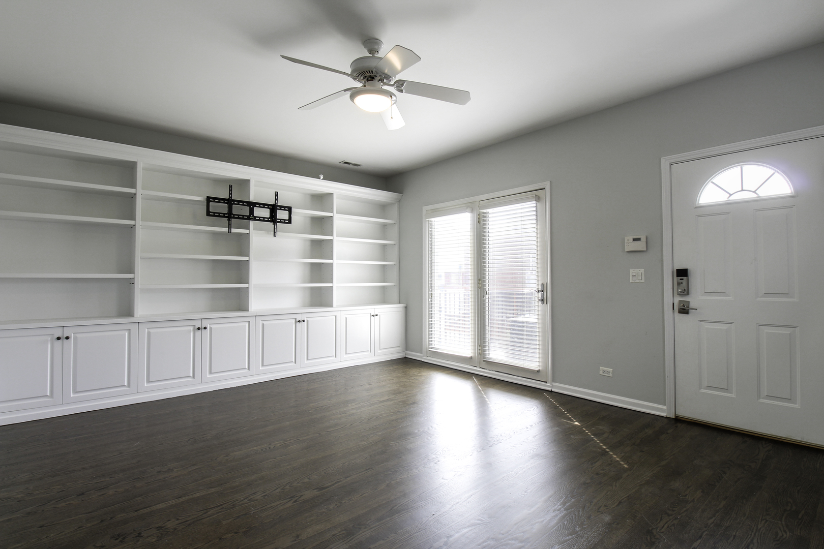 3760 North Fremont Street, Unit 3 Chicago, IL 60613 - Photo 17 of 39