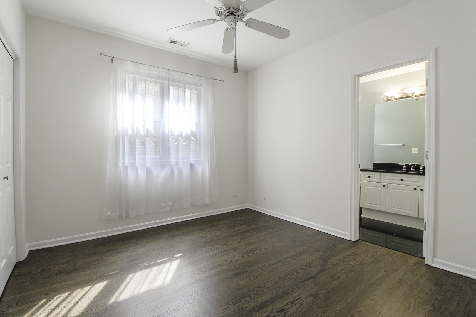 3760 North Fremont Street, Unit 3 Chicago, IL 60613 - Photo 23 of 39