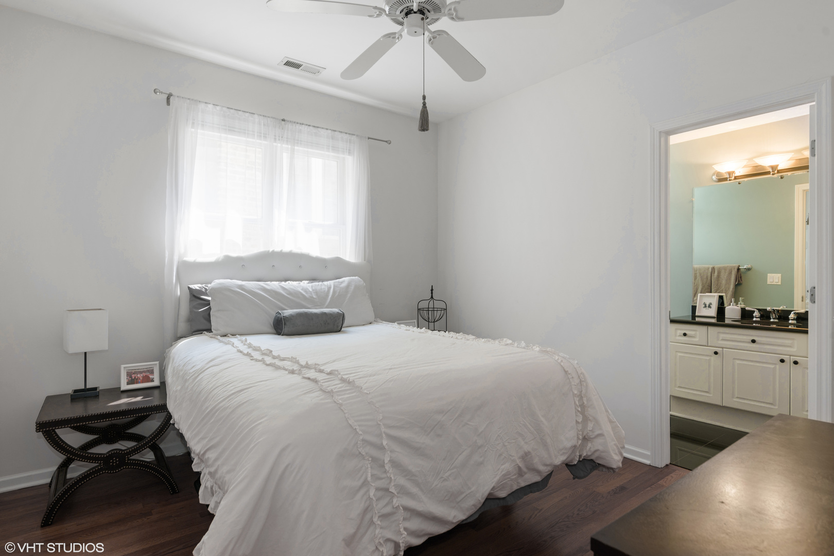 3760 North Fremont Street, Unit 3 Chicago, IL 60613 - Photo 24 of 39