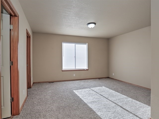 15210 Riverside Lane Spokane Valley, WA 99037 - Photo 11 of 20
