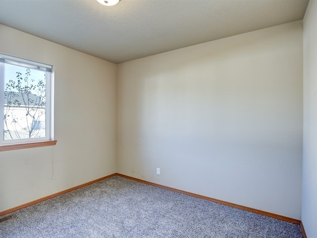 15210 Riverside Lane Spokane Valley, WA 99037 - Photo 16 of 20
