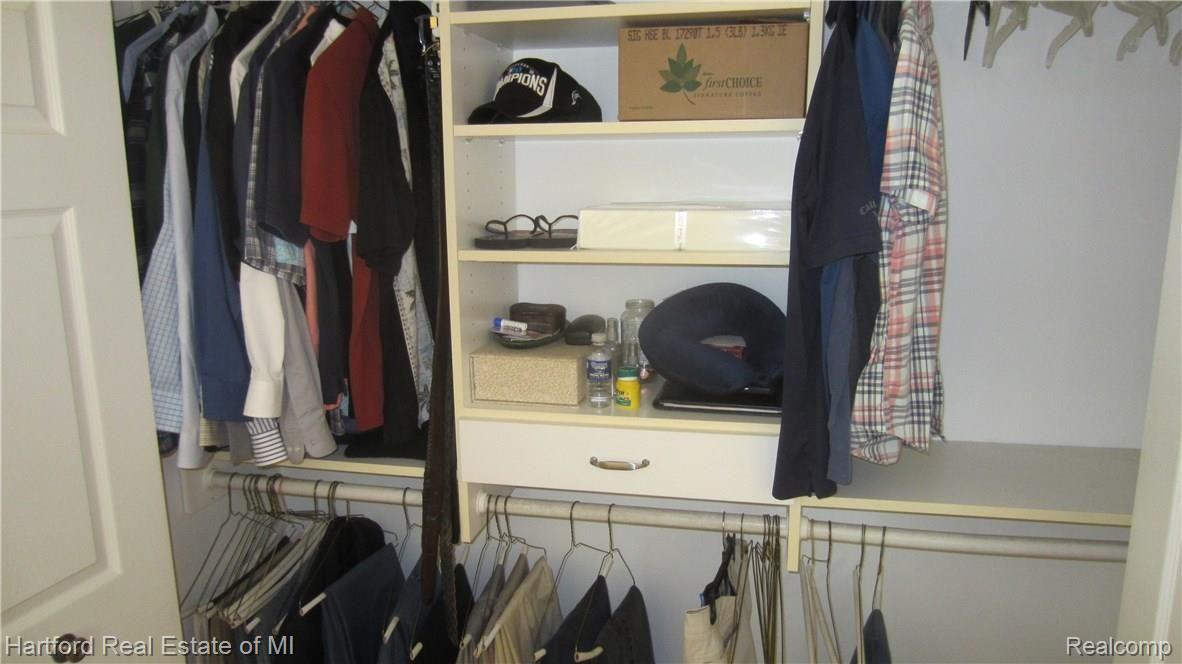 23655 Gill Road Farmington, MI 48335 - Photo 16 of 35 IMG_5320.JPG