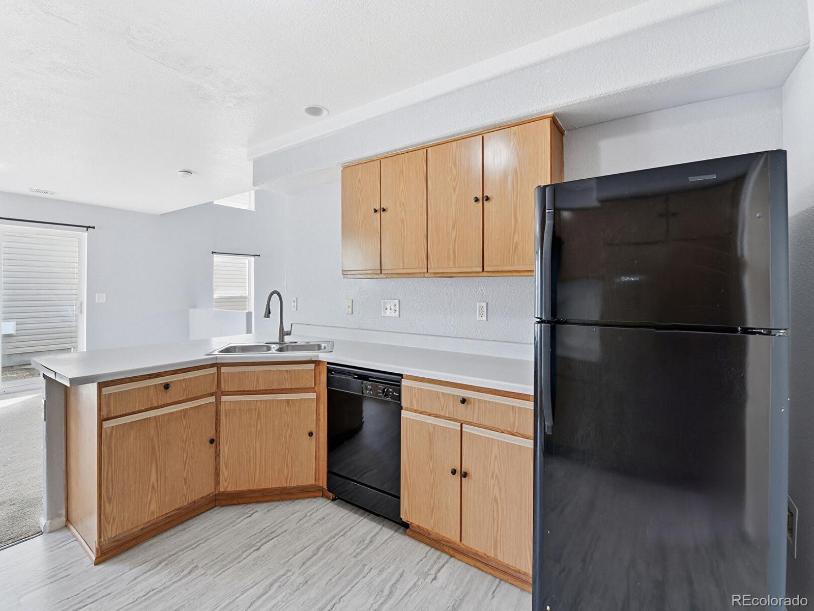 4864 Genoa Street Denver, CO 80249 - Photo 12 of 29