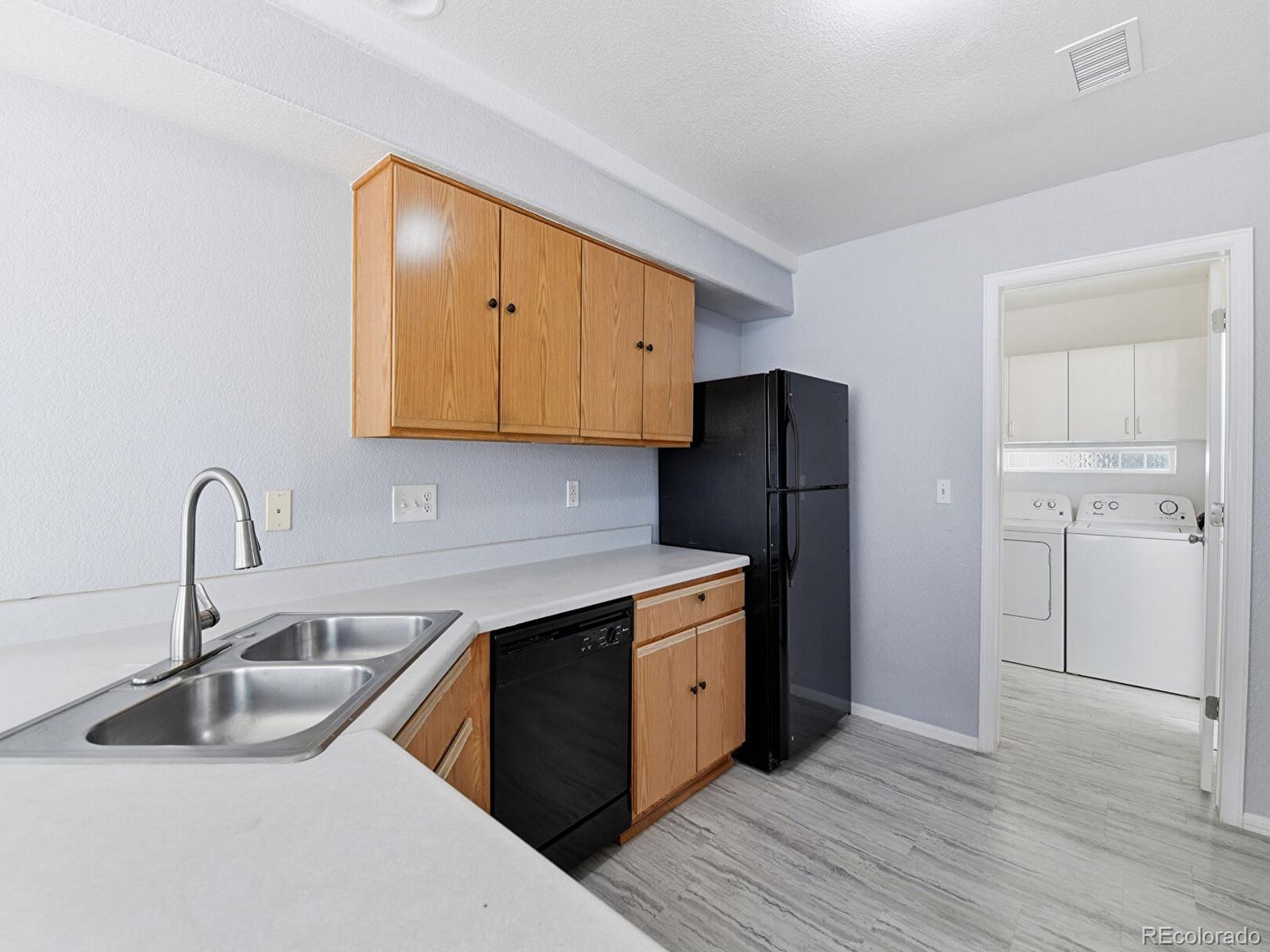 4864 Genoa Street Denver, CO 80249 - Photo 13 of 29