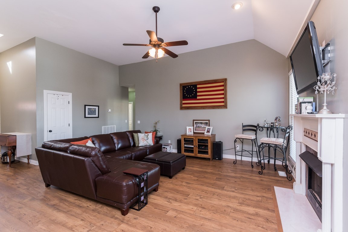 2931 Beckwith Road Mount Juliet, TN 37122 - Photo 5 of 32 Gallery Image 5