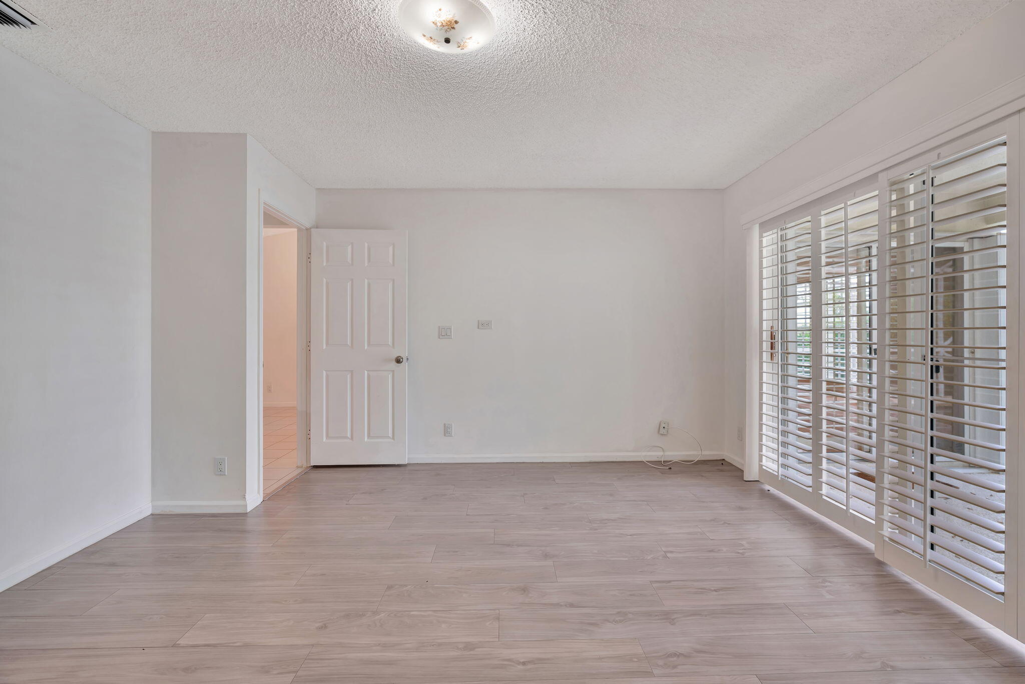 18253 Southeast Fairview Circle Jupiter, FL 33469 - Photo 12 of 54 15-web-or-mls-_MLP6898