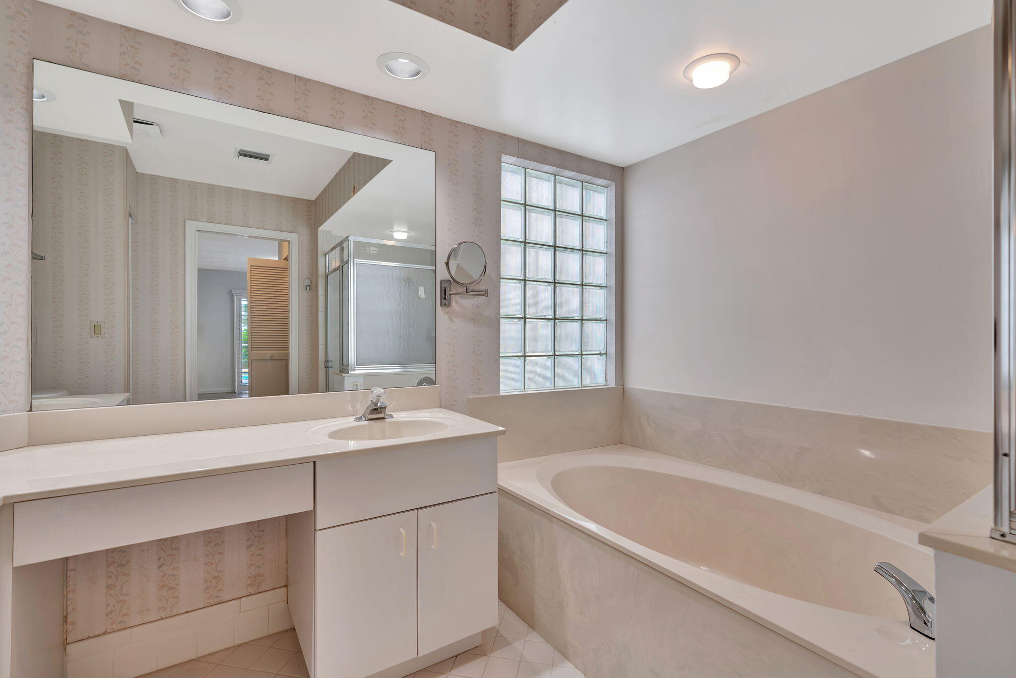 18253 Southeast Fairview Circle Jupiter, FL 33469 - Photo 17 of 54 20-web-or-mls-_MLP6923