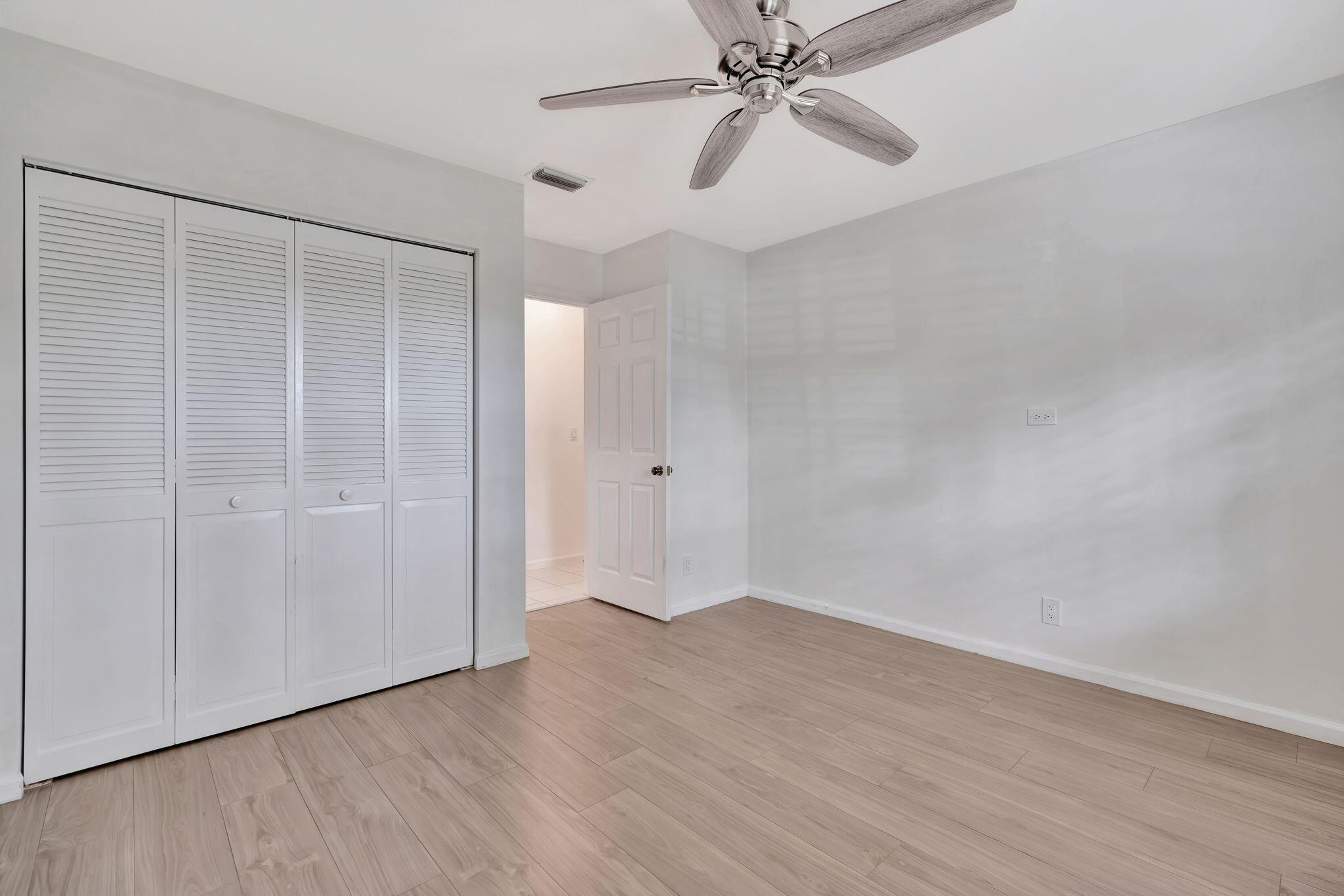 18253 Southeast Fairview Circle Jupiter, FL 33469 - Photo 22 of 54 Bedroom 2