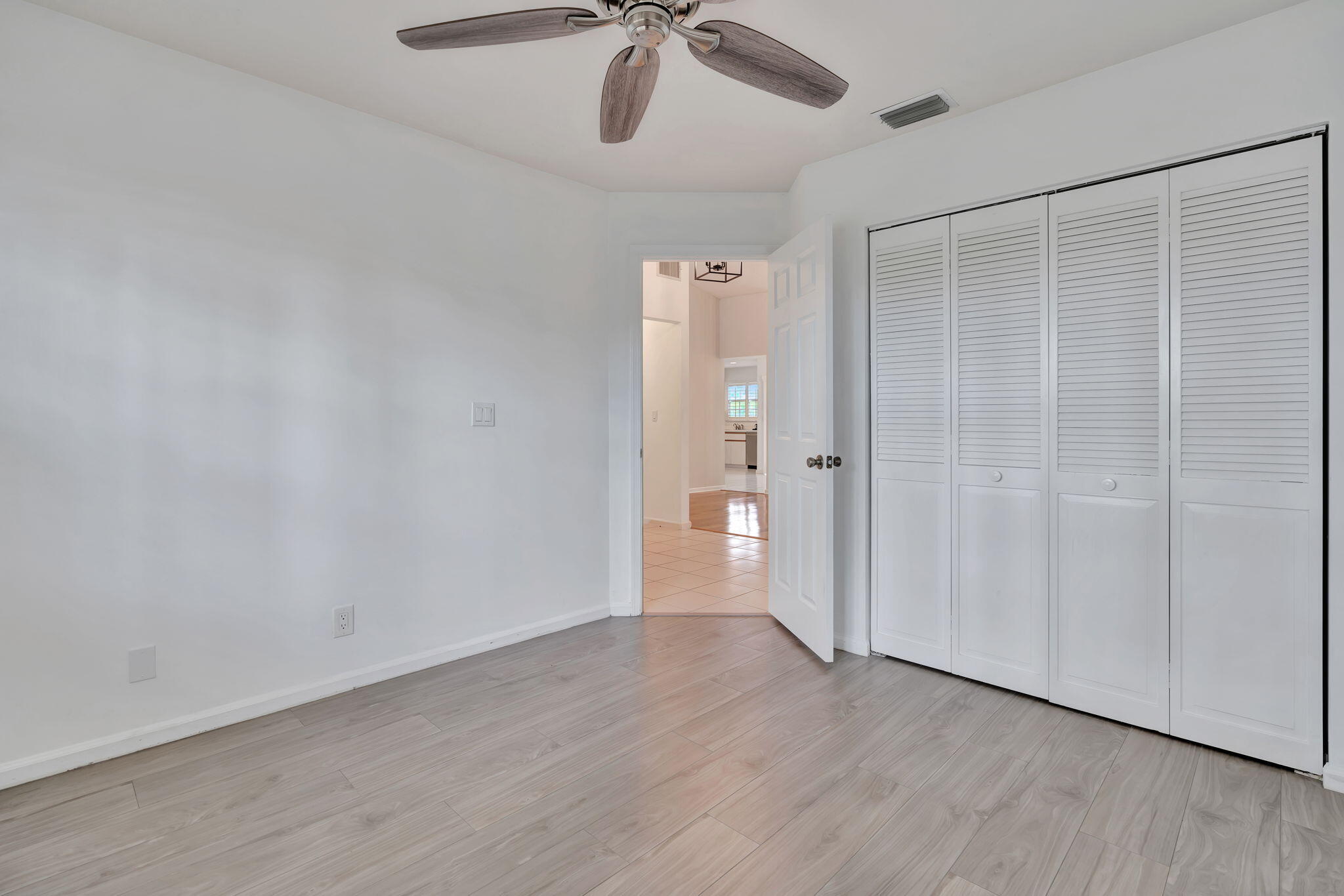 18253 Southeast Fairview Circle Jupiter, FL 33469 - Photo 26 of 54 Bedroom 3