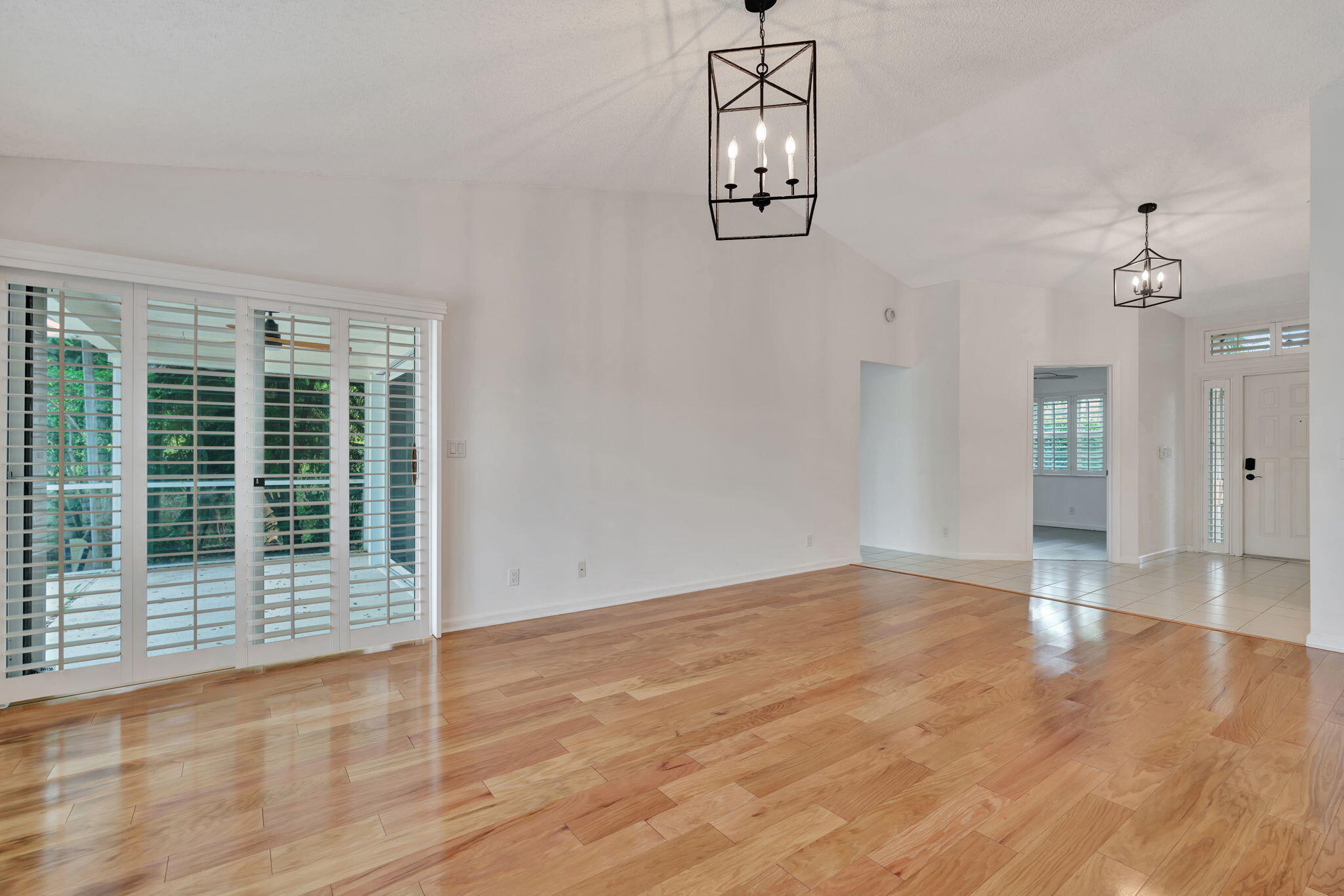 18253 Southeast Fairview Circle Jupiter, FL 33469 - Photo 35 of 54 Living Room