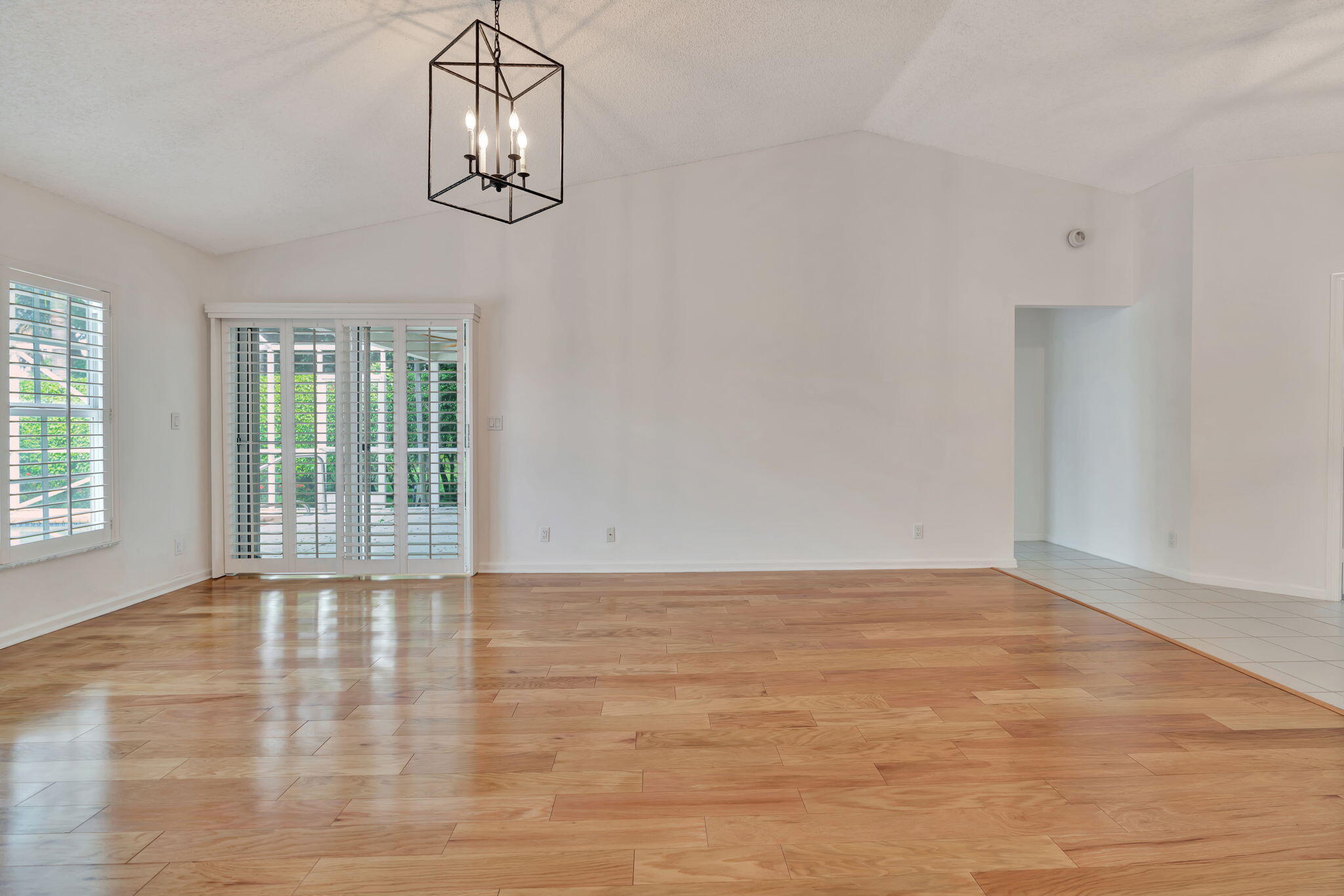 18253 Southeast Fairview Circle Jupiter, FL 33469 - Photo 36 of 54 Living Room