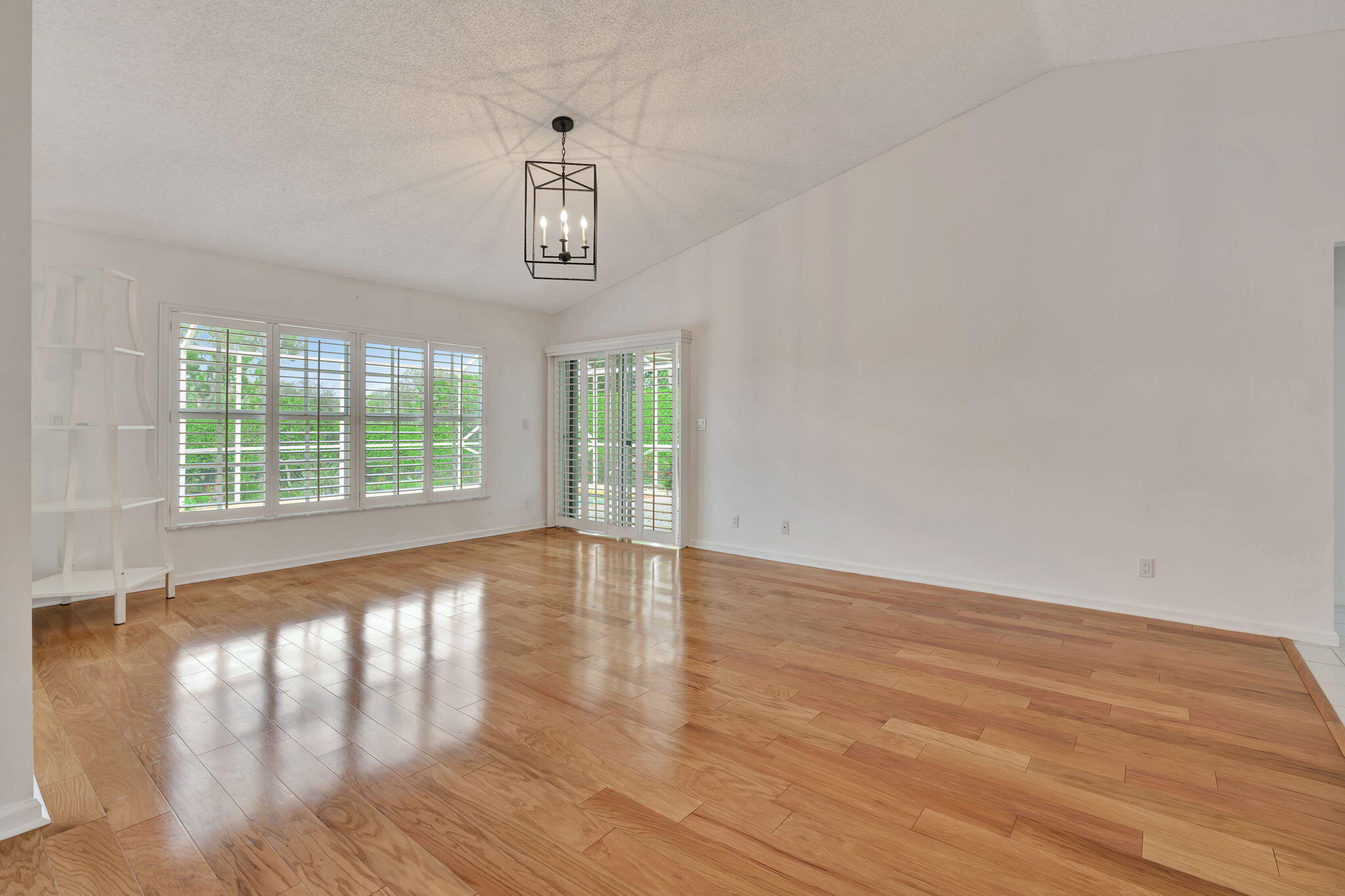 18253 Southeast Fairview Circle Jupiter, FL 33469 - Photo 37 of 54 Living Room