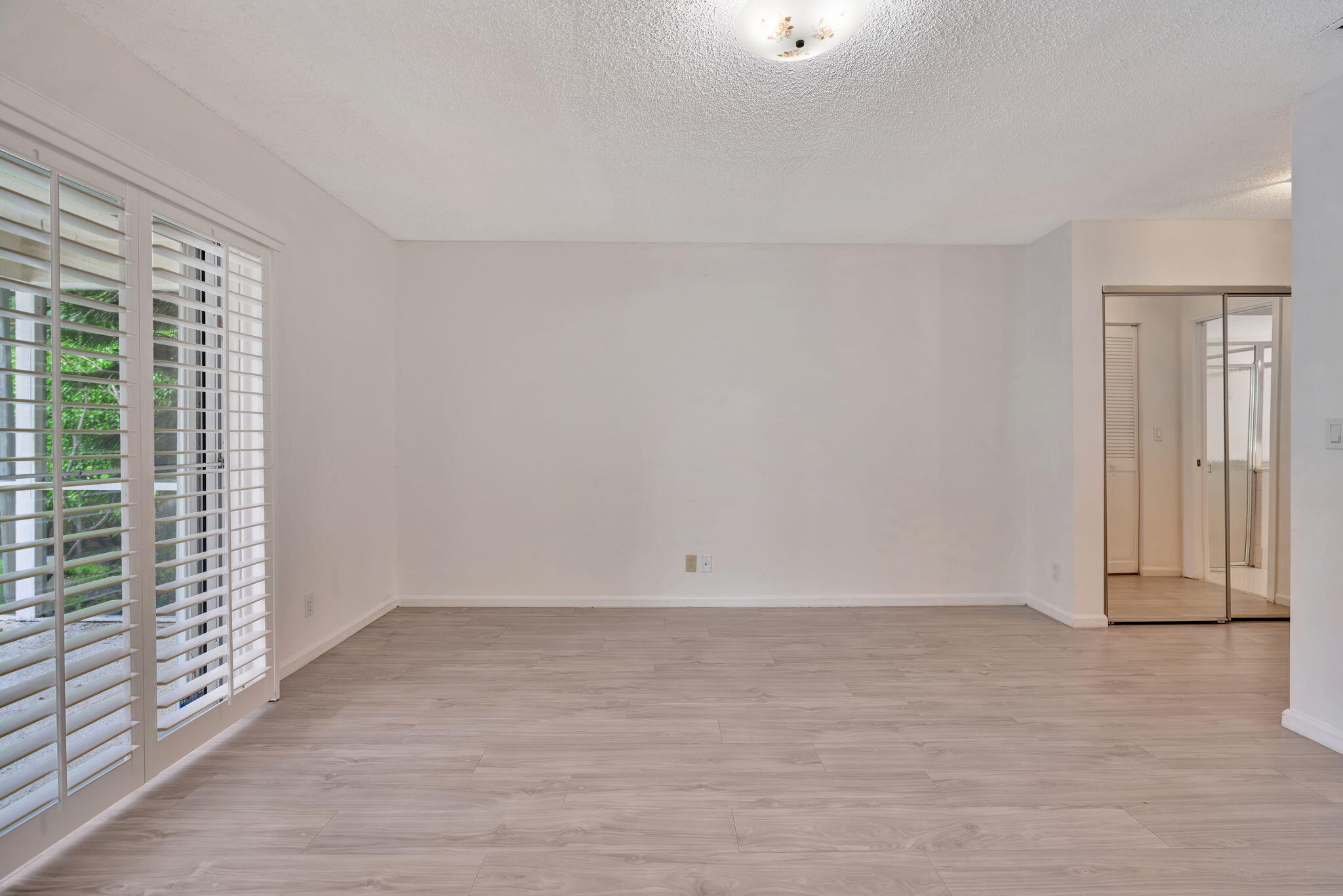 18253 Southeast Fairview Circle Jupiter, FL 33469 - Photo 9 of 54 Primary Bedroom