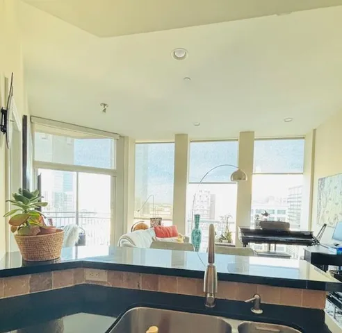 $350,000 | 500 Throckmorton Street, Unit 1102, Fort Worth, TX 76102