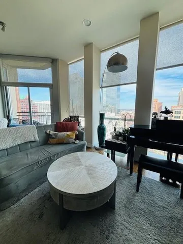 $350,000 | 500 Throckmorton Street, Unit 1102, Fort Worth, TX 76102