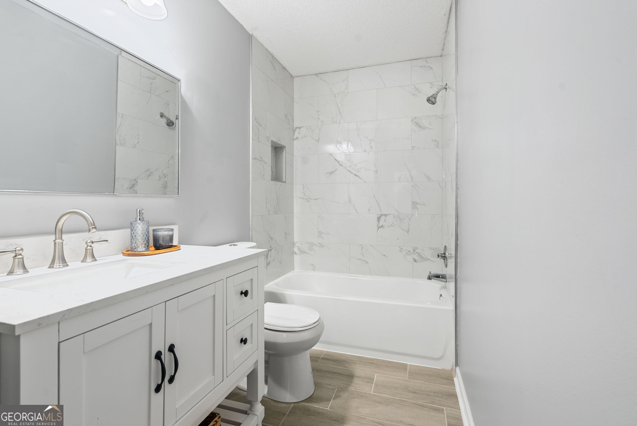 1209 North Hampton Drive Hampton, GA 30228 - Photo 18 of 26 Guest Bathroom