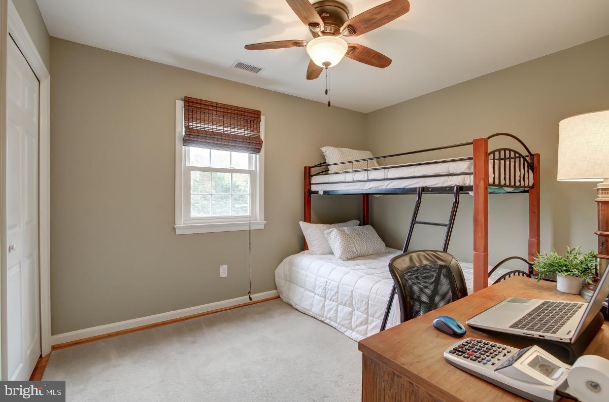 6588 Kelly Road Warrenton, VA 20187 - Photo 19 of 39 Guest Bedroom with Ceiling Fan