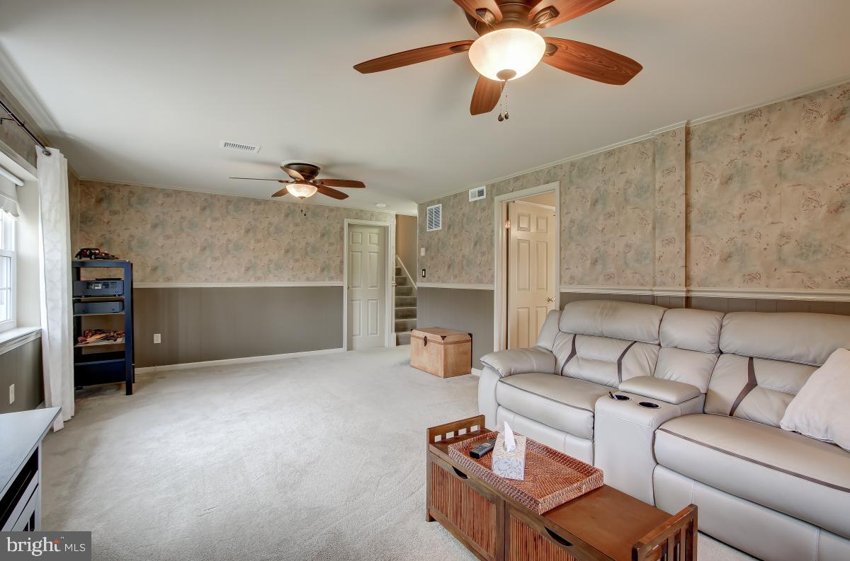 6588 Kelly Road Warrenton, VA 20187 - Photo 29 of 39 2 Fans, Room for Game Table