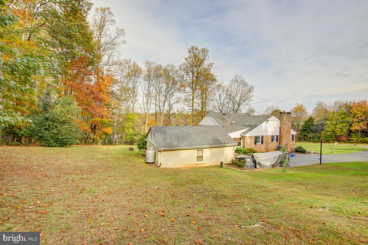 6588 Kelly Road Warrenton, VA 20187 - Photo 36 of 39 Rear View of Property