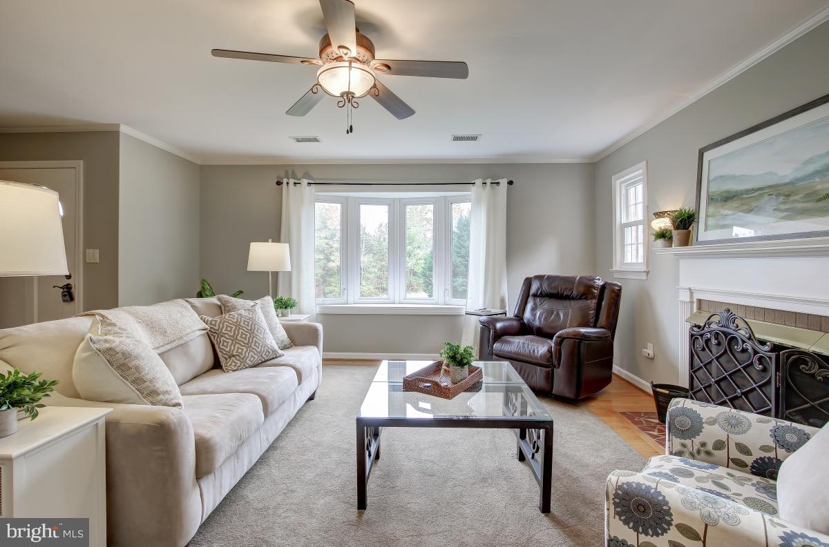 6588 Kelly Road Warrenton, VA 20187 - Photo 6 of 39 Ceiling Fan keeps you Cool
