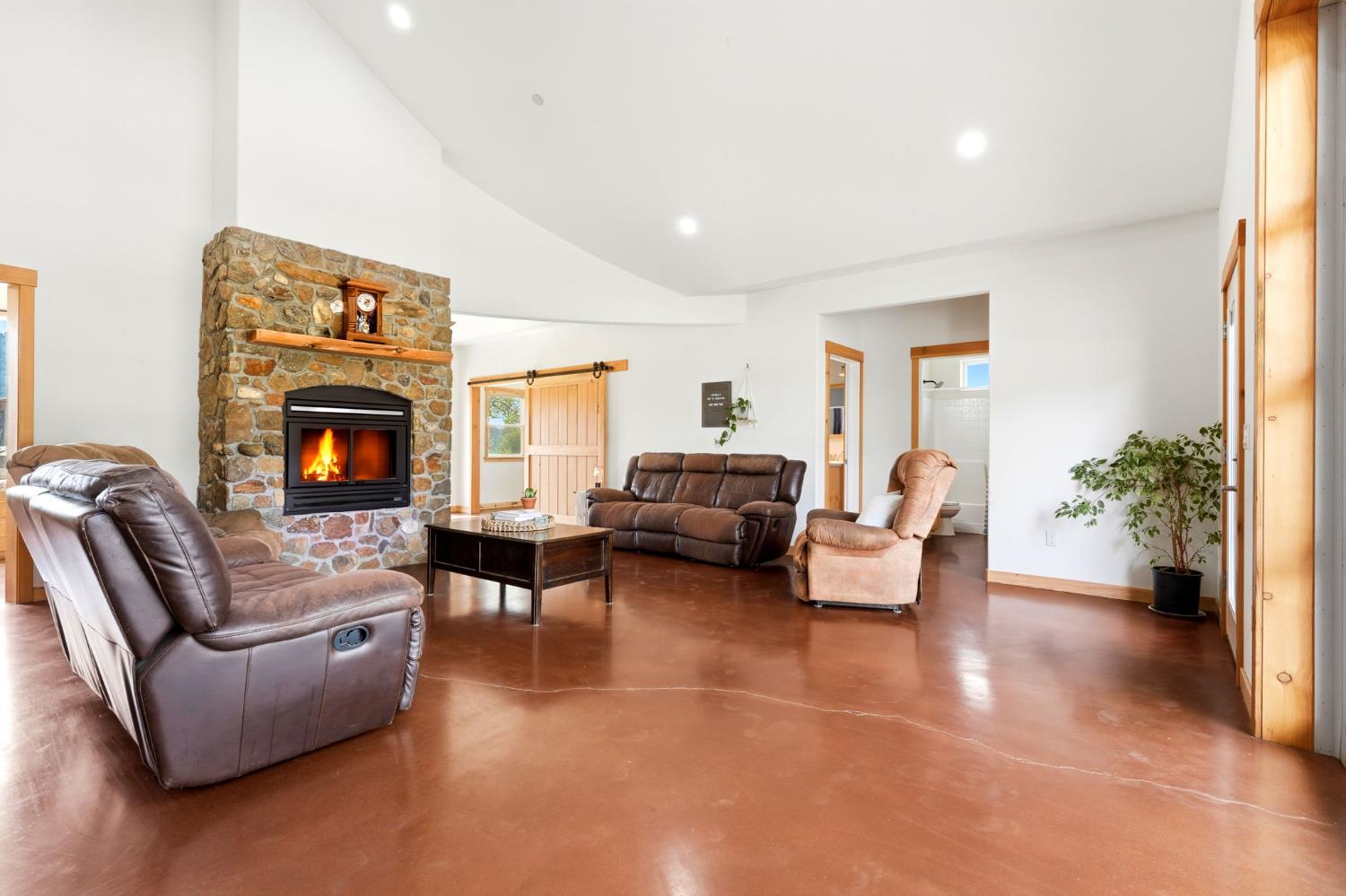 39348 Dunlap Road Dunlap, CA 93621 - Photo 7 of 97