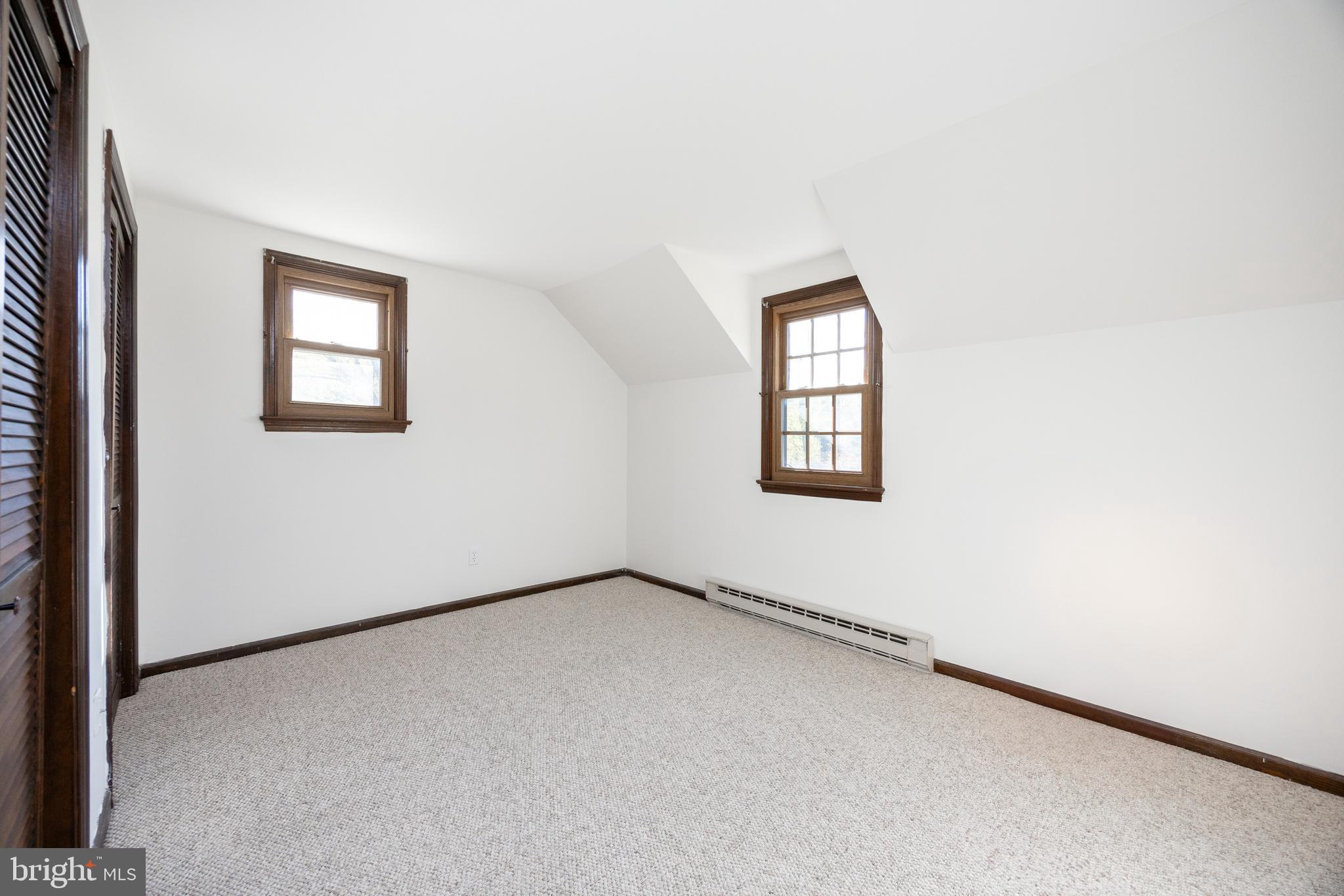 800 Scholl Road Pottstown, PA 19465 - Photo 35 of 49 an empty room with windows