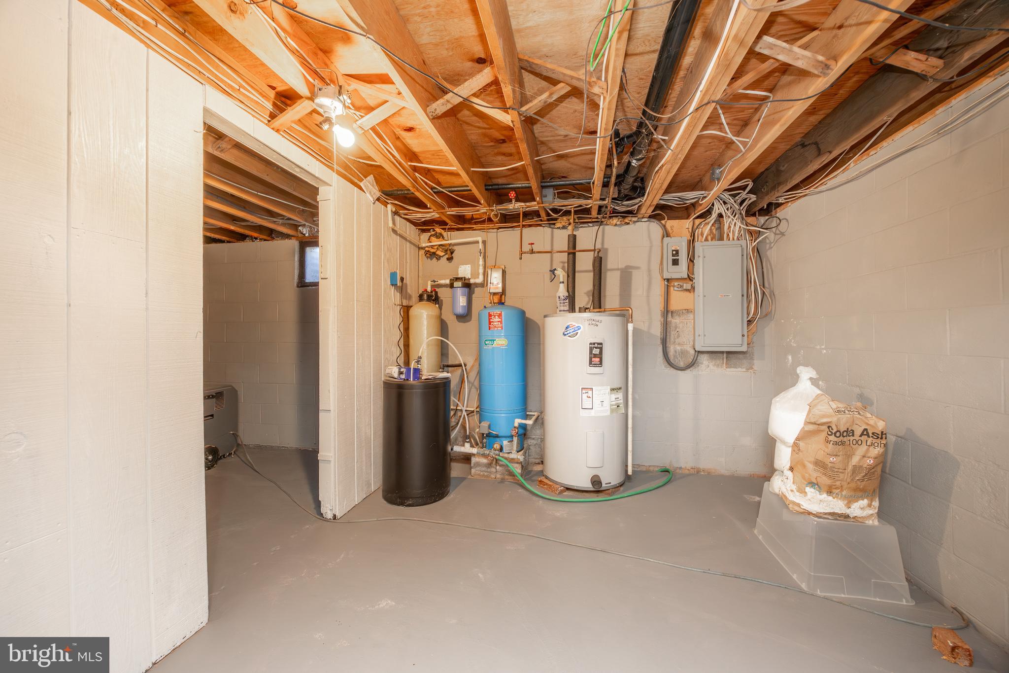 800 Scholl Road Pottstown, PA 19465 - Photo 38 of 49 a view of a storage room with an empty space