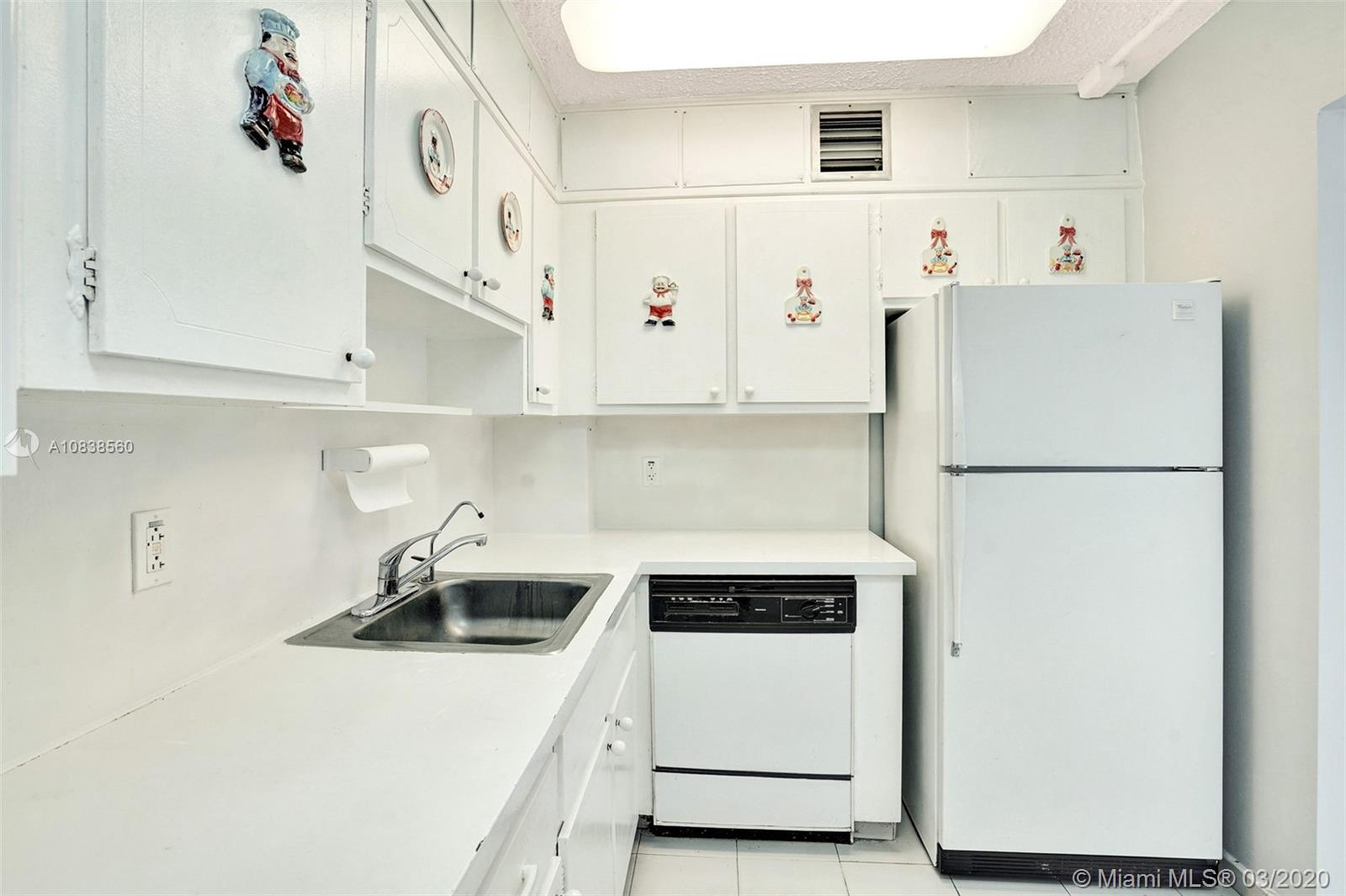 1345 Lincoln Road, Unit 905 Miami Beach, FL 33139 - Photo 13 of 47