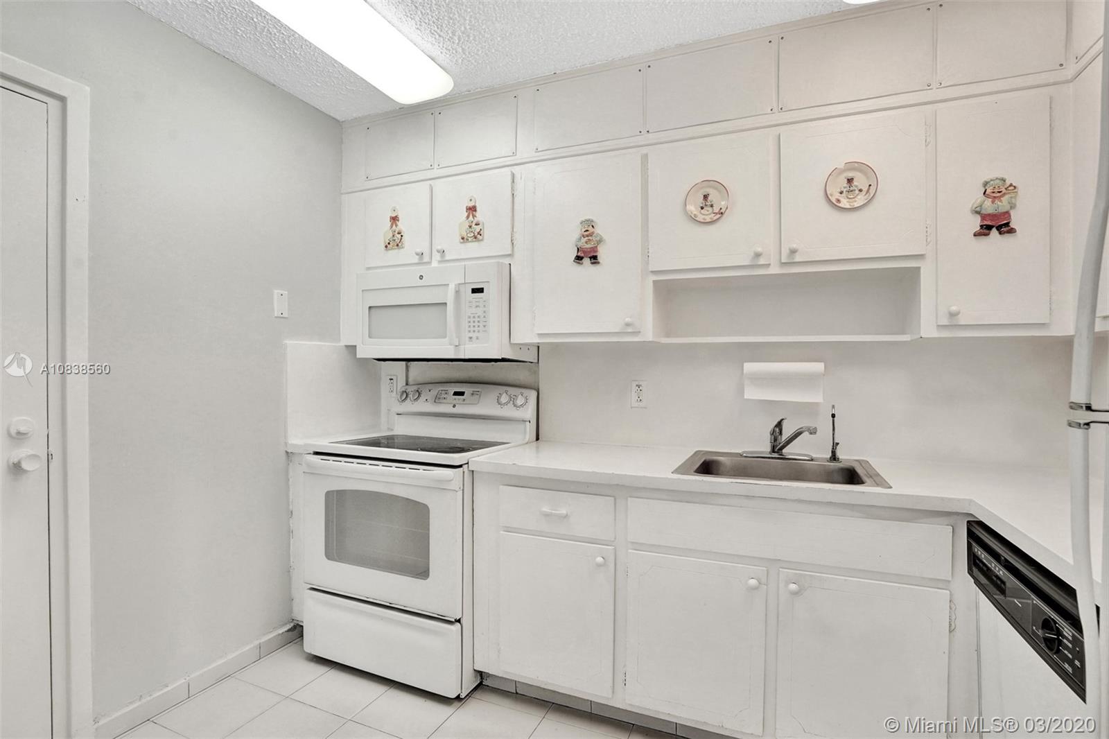 1345 Lincoln Road, Unit 905 Miami Beach, FL 33139 - Photo 14 of 47