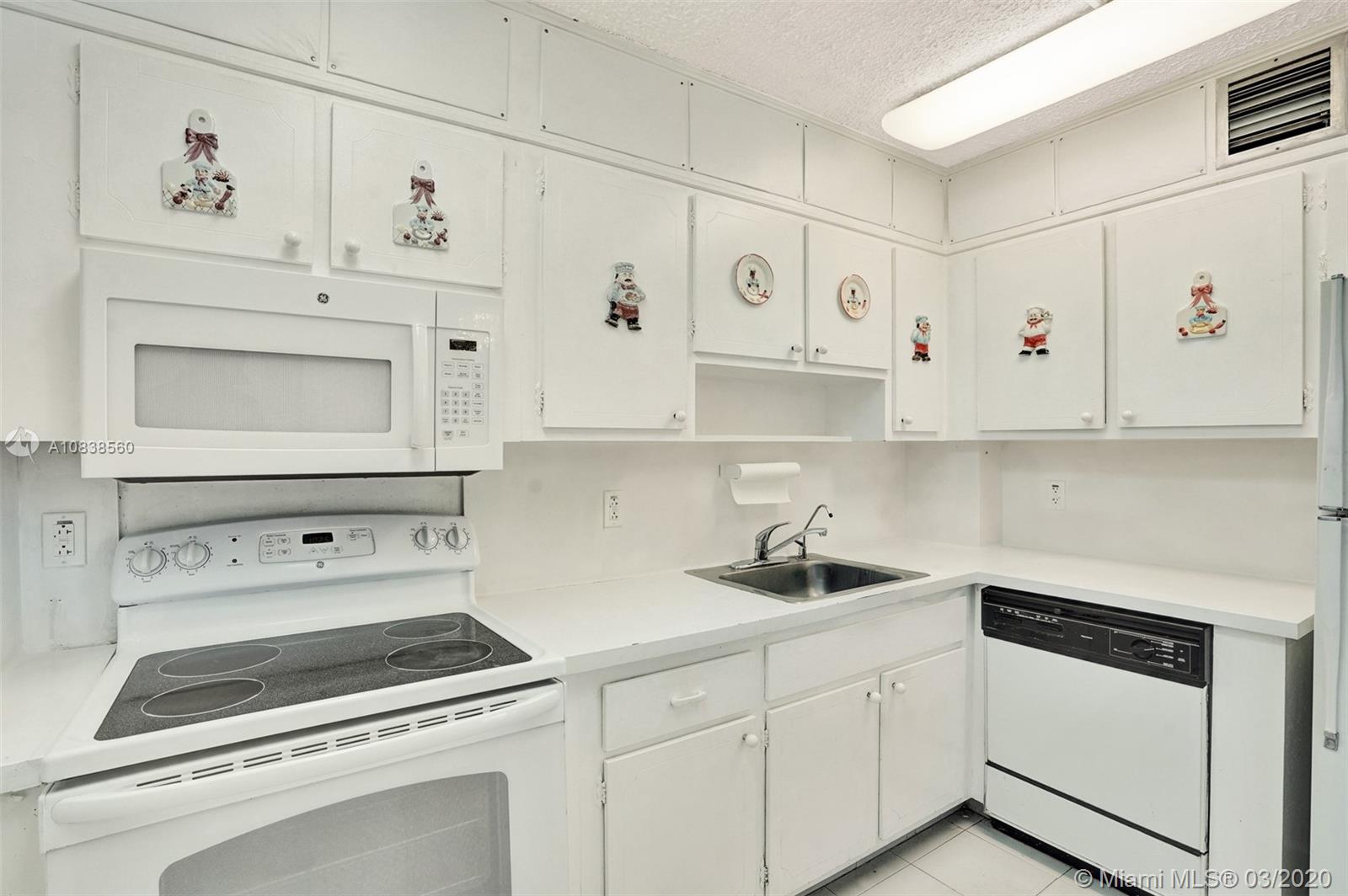 1345 Lincoln Road, Unit 905 Miami Beach, FL 33139 - Photo 15 of 47