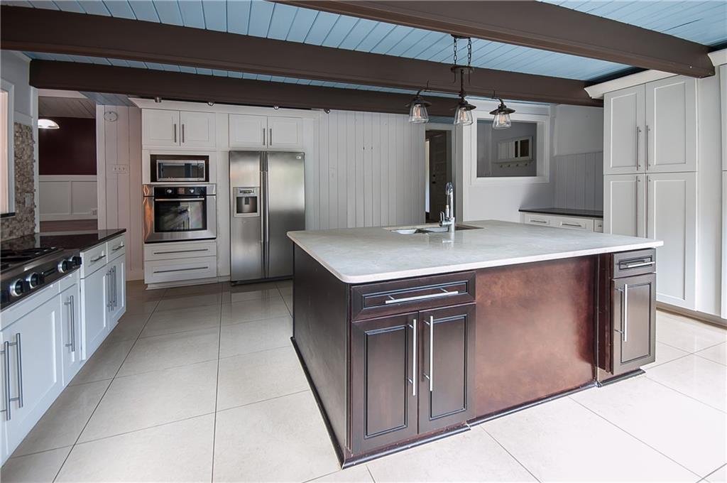 5270 Riverview Road Northwest Atlanta, GA 30327 - Photo 7 of 20