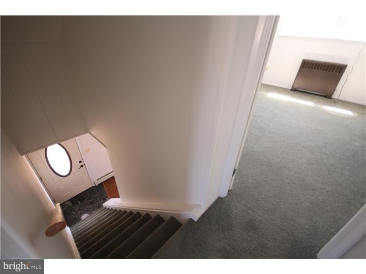 35 Iris Road Levittown, PA 19057 - Photo 13 of 20 Hallway