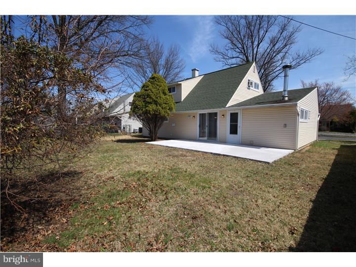 35 Iris Road Levittown, PA 19057 - Photo 17 of 20 Exterior Back