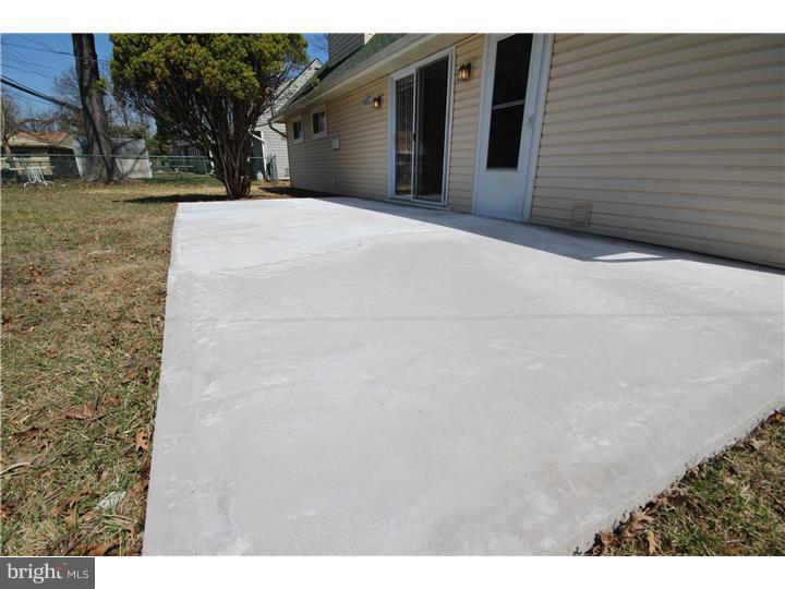 35 Iris Road Levittown, PA 19057 - Photo 18 of 20 Patio