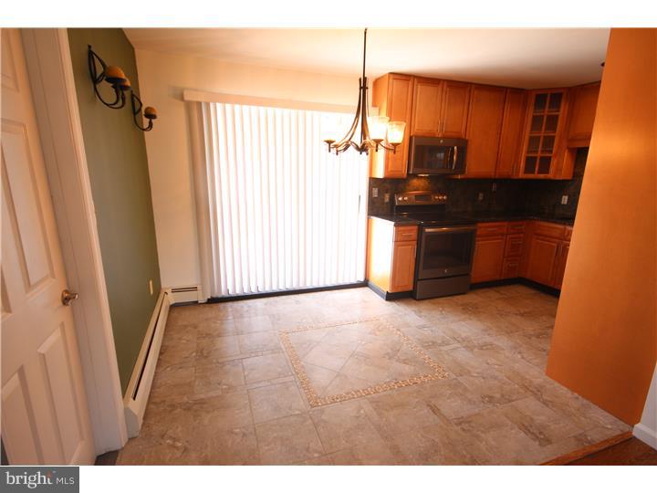 35 Iris Road Levittown, PA 19057 - Photo 6 of 20 Kitchen