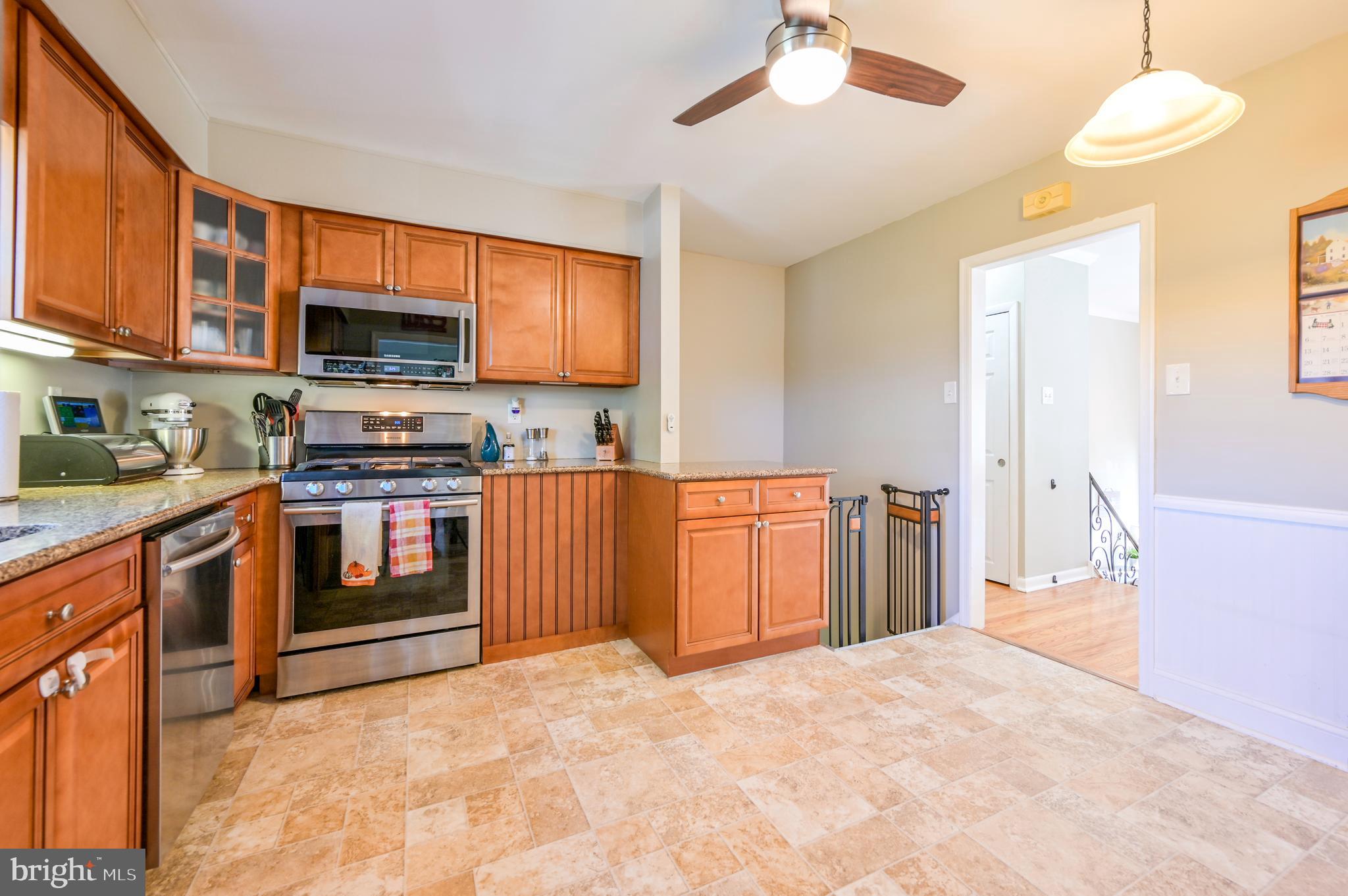 573 Byron Road Warminster, PA 18974 - Photo 3 of 21 Kitchen