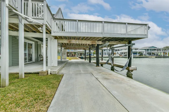 $3,500 | 16542 East Bayside Way, Galveston, TX 77554