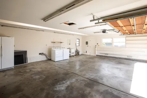 a view of a garage