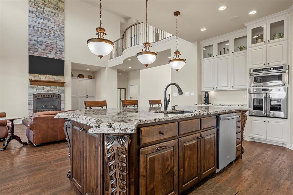 161 Rancho Lorena Drive Lorena, TX 76655 - Photo 9 of 38