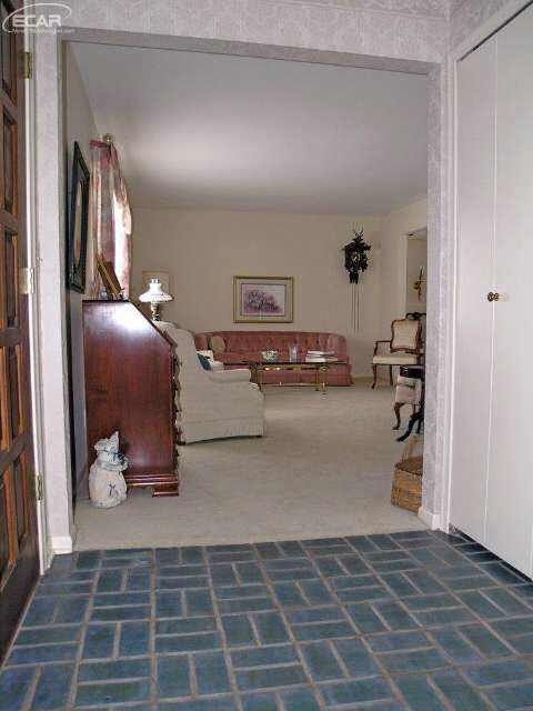 6302 Kings Pointe Road Grand Blanc, MI 48439 - Photo 12 of 37 20430272-11.JPG