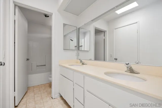 $1,049,000 | 5070 Chalet Drive, Oceanside, CA 92057