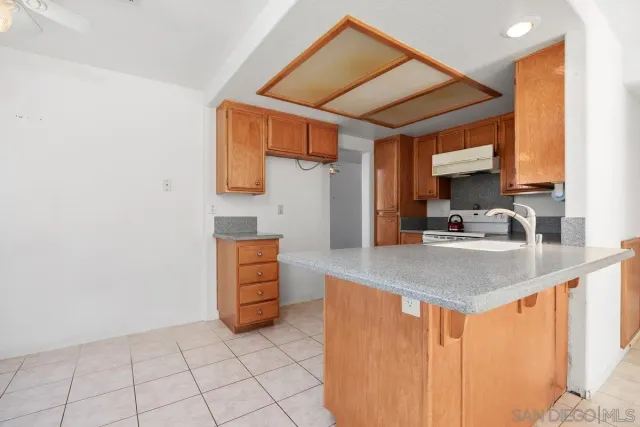 $1,049,000 | 5070 Chalet Drive, Oceanside, CA 92057