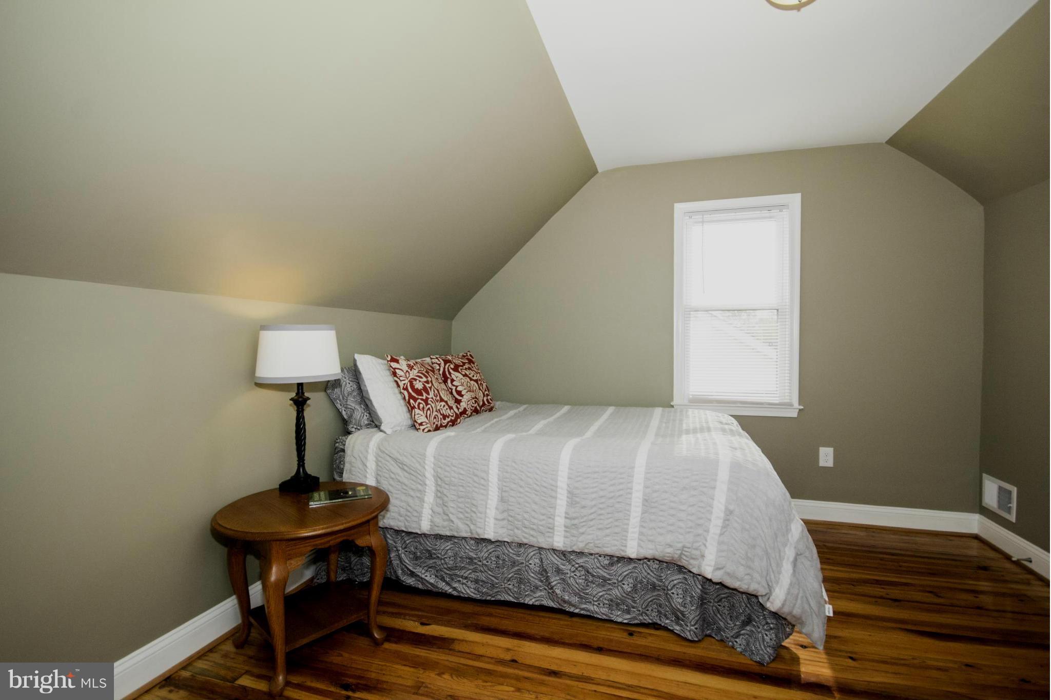 4512 Raspe Avenue Baltimore, MD 21206 - Photo 20 of 25 Bedroom